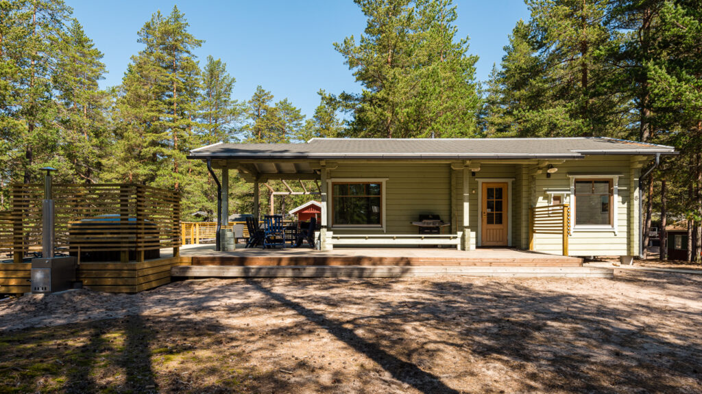 Hiekkalinna 8